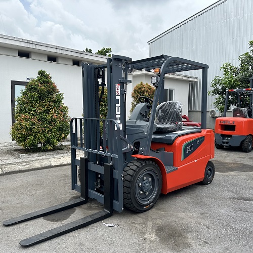 Giá Xe Nâng Điện 3 Tấn Mới Nhất